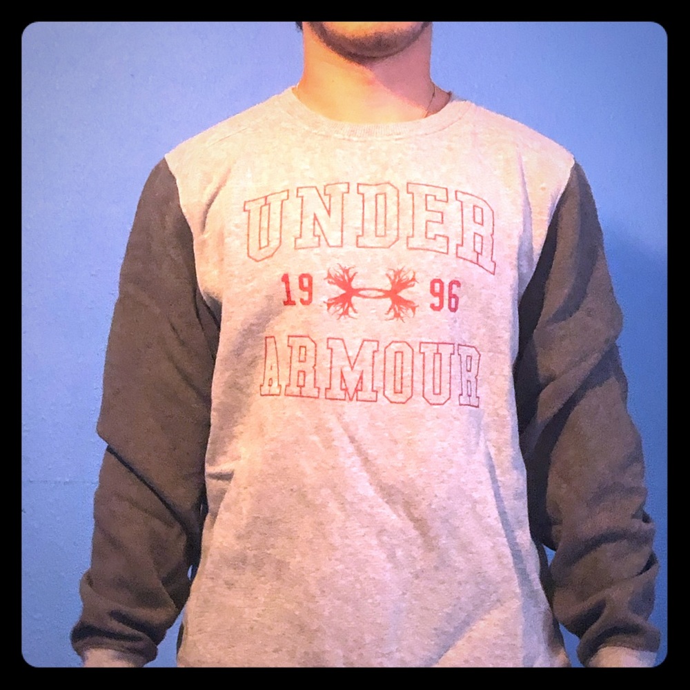 Under armour sweatshirt